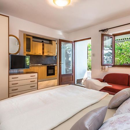Apartmani Lovrenco Krvavica Zewnętrze zdjęcie