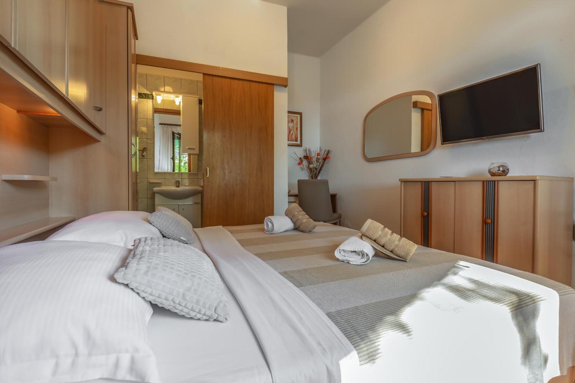 Apartmani Lovrenco Krvavica Zewnętrze zdjęcie
